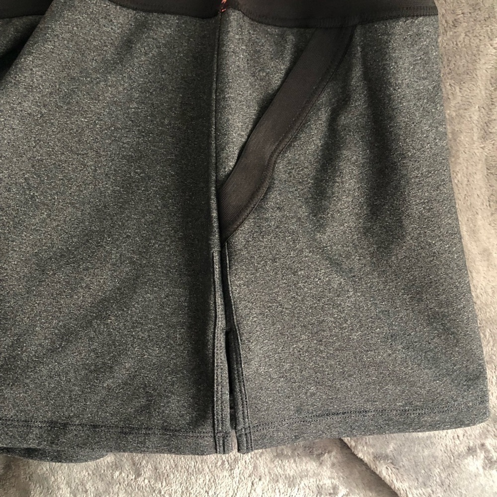 𝅺PRANA activewear Grey‎ Skort Golf tennis workout - Picture 4 of 7